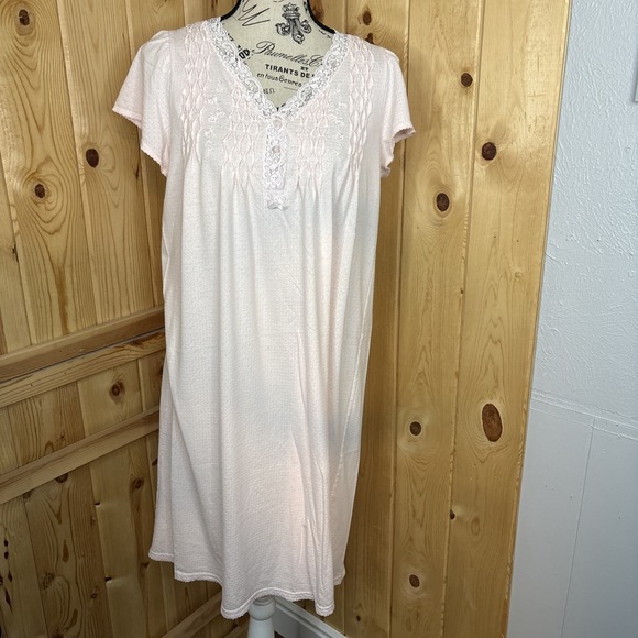 Miss Elaine Other - Miss Elaine Nightgown Pink Floral Medium Smocking Lace Bow Cap Sleeve Romantic